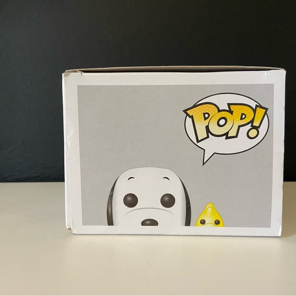 New 2015 Funko Pop Peanuts Snoopy & Woodstock # 49 Vinyl Figure Retired Vaulted - Picture 2 of 6